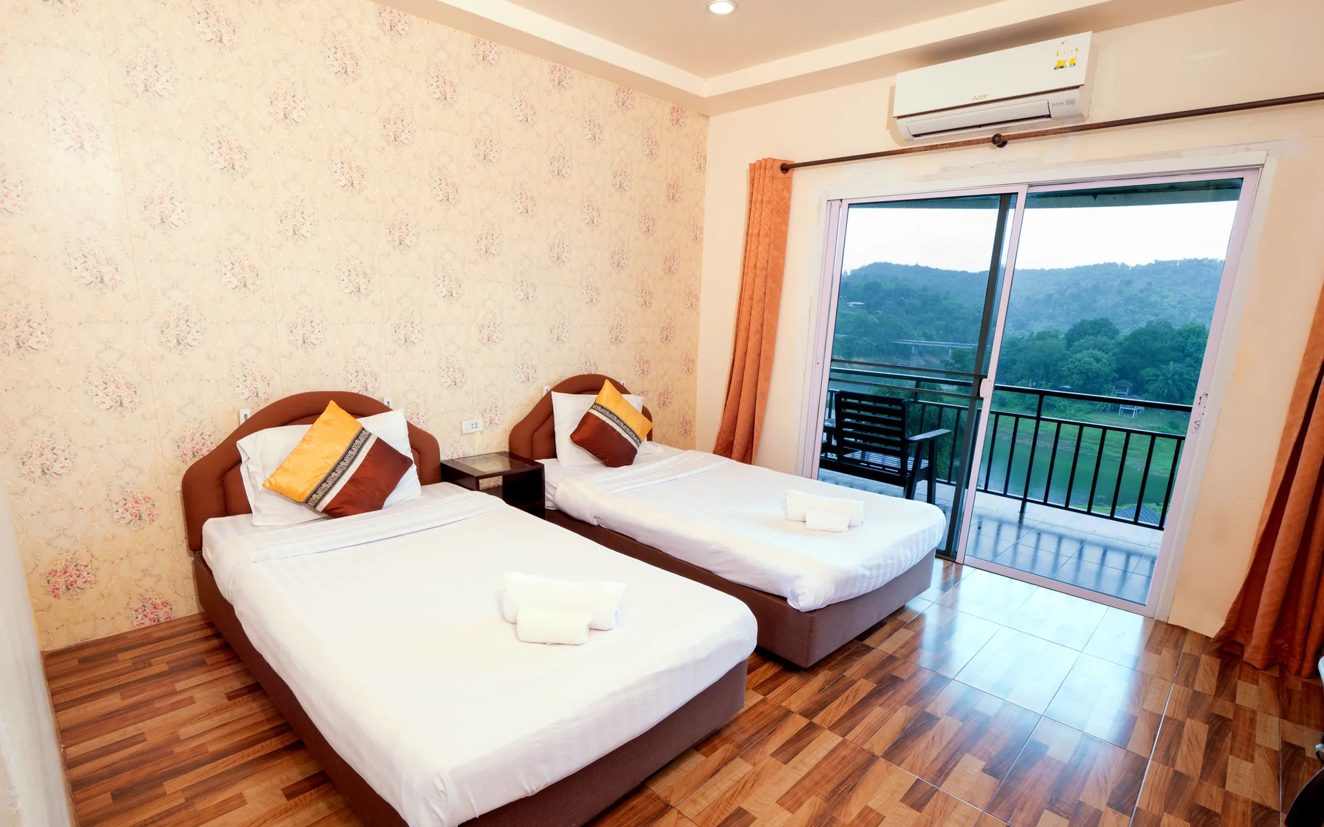 Boutique Room — Mountain View